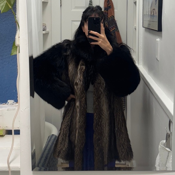 Two Tone Vintage Made in Canada Genuine Fur Jacket - Picture 2 of 3